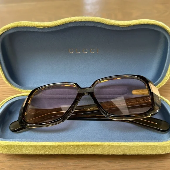 Gucci GG0318S 003 Sunglasses Pink Lens in Tortoise Gucci NEW Gucci GG0318S 0318S Oversized Brown Vintage-Look  main image 4